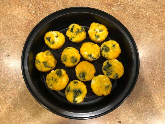 Spinach and Cheese Egg Mini Muffins Delishably