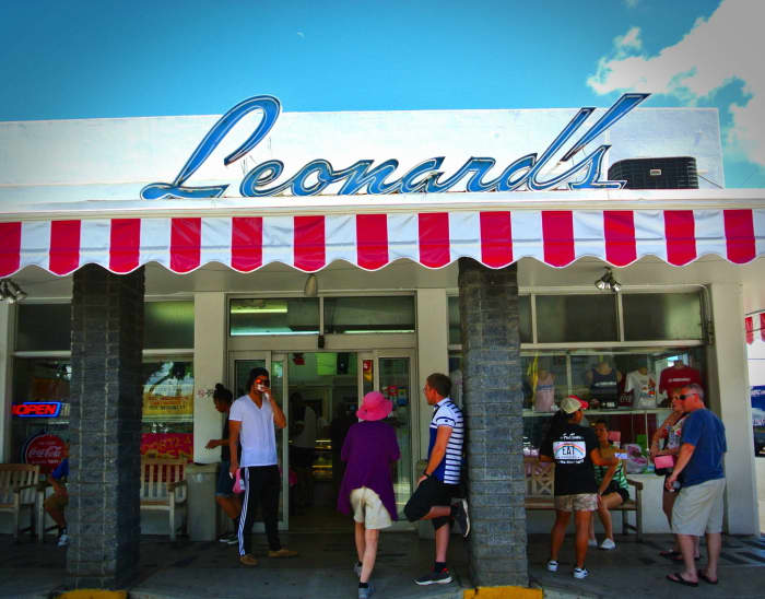 The Best Places to Eat in Hawaii (Honolulu, Oahu, Waikiki Beach) - HubPages