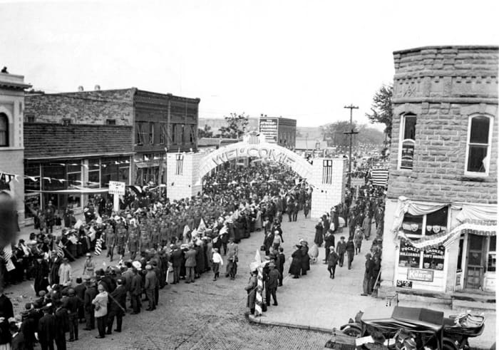 The troops return from France. My thanks to Andy Taylor for permission to use this wonderful photo.