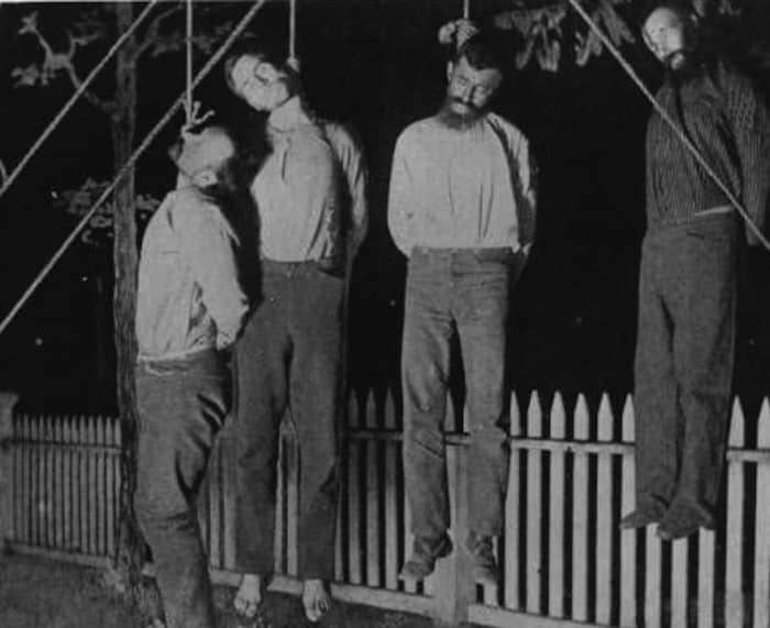 White lynchings were not uncommon; in some states, only white men were lynched. Four lynched men, Yreka, Siskyou County, California, 1894.
