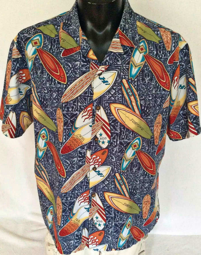 Vintage ~ Hawaiian Men’s Size 2X "MADE IN USA" Hawaiian Surf Board SS Shirt ~Surfing ... Vintage HAWAII - Made in USA cotton short sleeve button down Hawaiian shirt. Colorful and simply that. Gray design, covered in colorful surf boards.