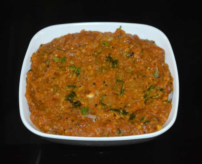Turn off the heat and transfer the curry to a serving dish.