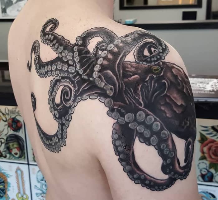 Tatuaggio della piovra di Adam Sky, Resolution Tattoo Studio, San Francisco