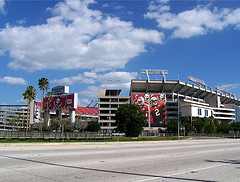 Raymond James Stadium www.flickr.com