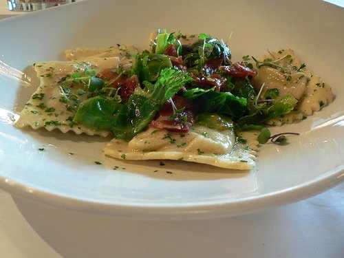 Make a delicious ravioli dish by hand!