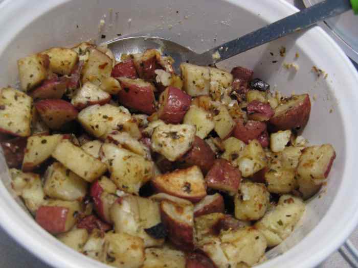 How to Make the Best OvenRoasted Potatoes Delishably