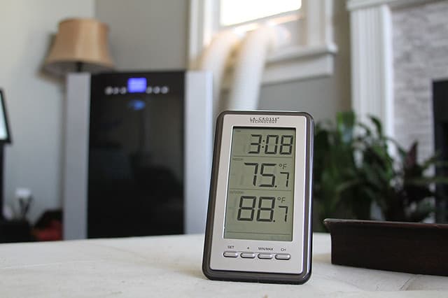 en gång installerat, inomhus-utomhus termometrar kan du hålla koll på temperaturen bekvämt. 