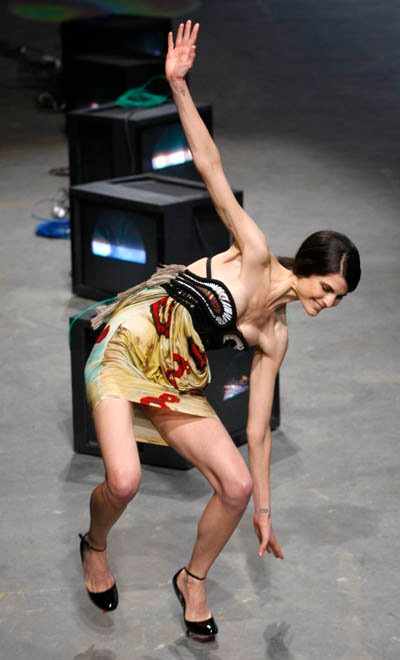 how-to-walk-in-heels-man