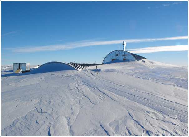 The drill arch at the West Antarctic Ice Sheet Divide Ice Core project, start of '08-'09 season. Image courtesy Bill Texter & WAIS Divide Ice Core Project/National Science Foundation.
