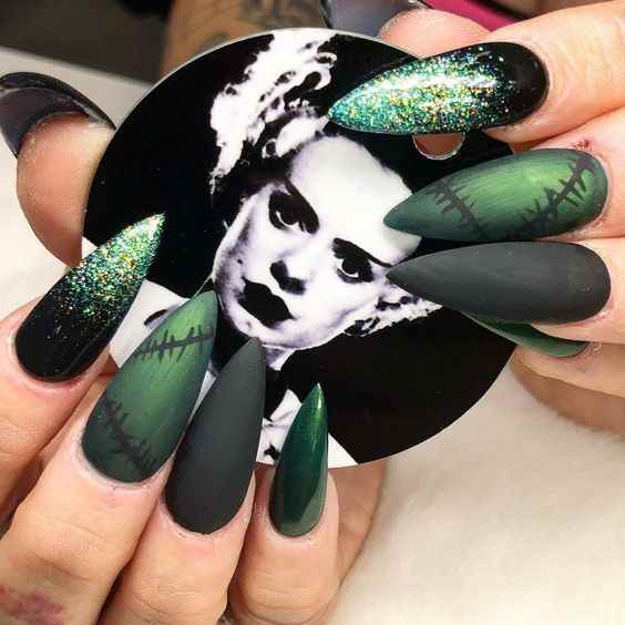 awesome-halloween-nail-art-designs