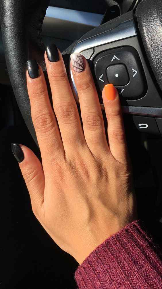 awesome-halloween-nail-art-designs