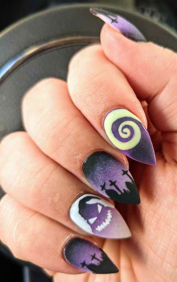 awesome-halloween-nail-art-designs
