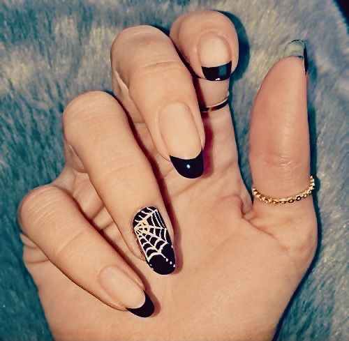 awesome-halloween-nail-art-designs