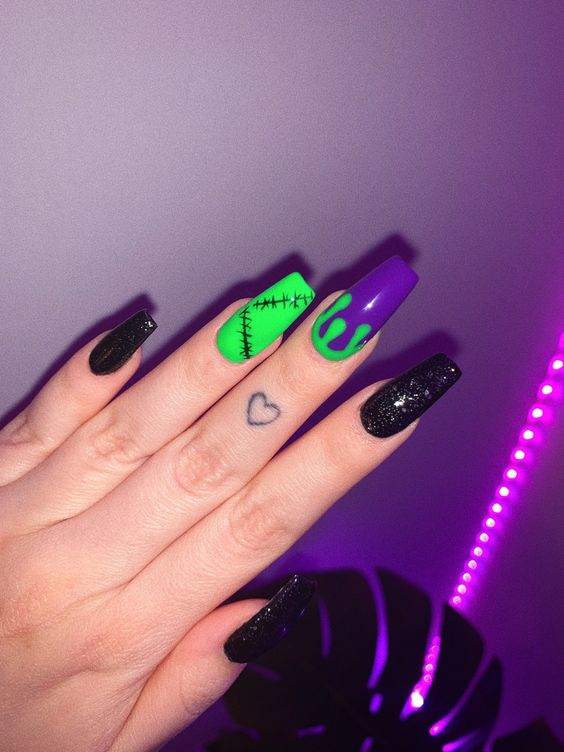 awesome-halloween-nail-art-designs