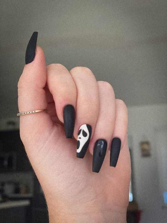 awesome-halloween-nail-art-designs