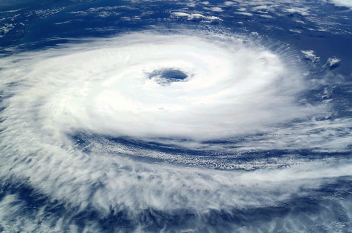 This article will summarize the information about the words used for different types of weathers and seasons in Hindi language.