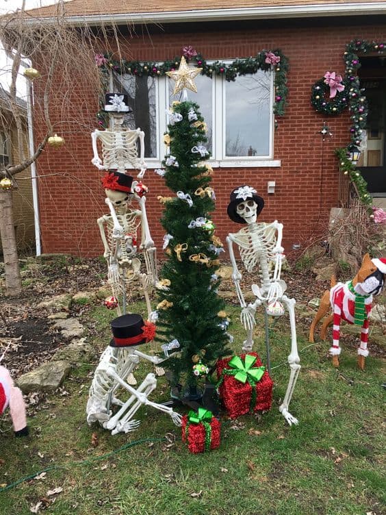 Is it Halloween? Is it Christmas? Who knows! Who cares! This is a funny seasonal display for both holidays.