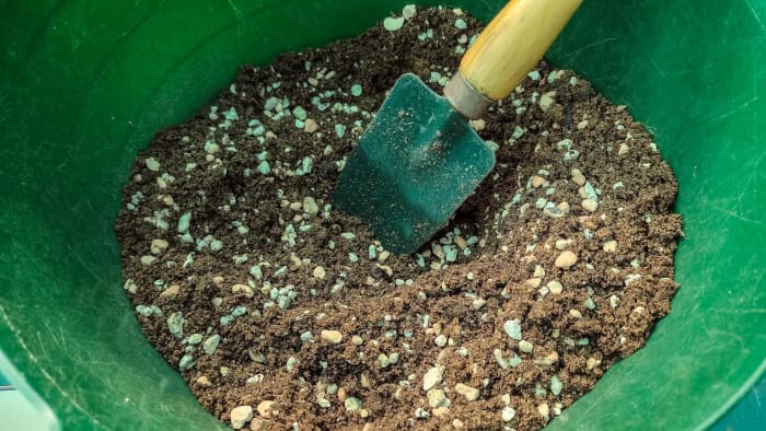 The end result should be very well-mixed to ensure proper drainage.
