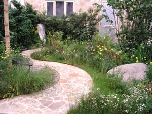 In Feng Shui, we attract the positive chi energy and avoid the negative chi energy by organizing the space around us.