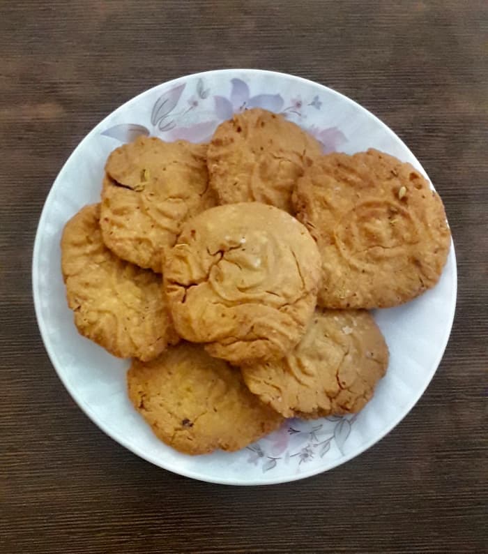 Thekua is a traditional Indian festival sweet. It is known as thekua in Bihar, and khajur in Uttar Pradesh. It is offered as Prasad in Chath and Teej puja festivals.