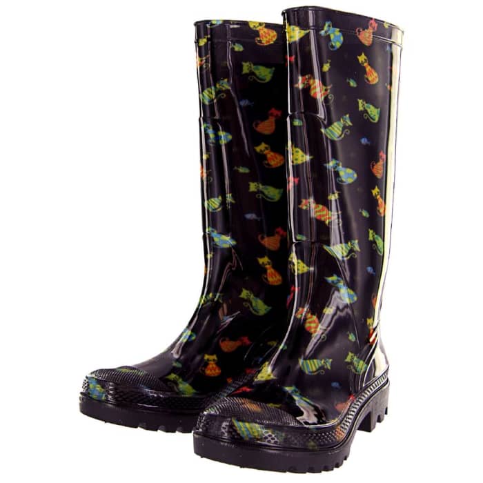 These boots are truly amazing for anyone who works outdoors or who lives in a rainy area.