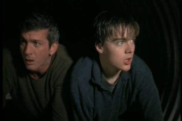 Trapped in the shaft, David (Joe Lando) and son Garth (Matthew Ewald) have to figure out which way to go
