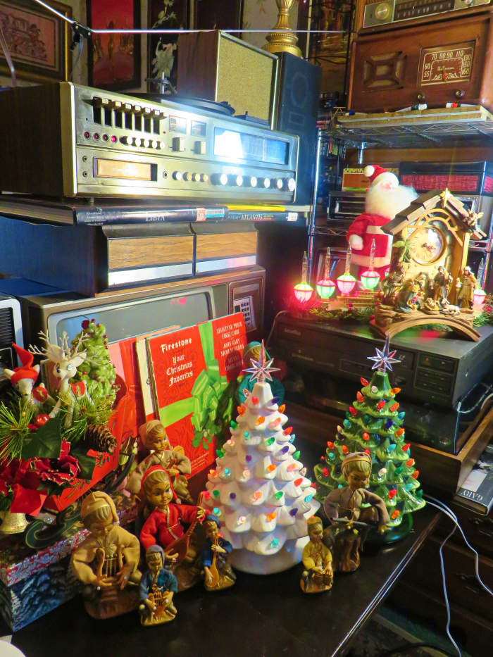 Firestone Christmas LP 7, Jingle Bells (Choir Boys and Chorus) Ding, Dong! Merrilylex, Firestone Christmas LP, on High (Choir Boys and Chorus) The Bells of Christmas (Choir Boys and Chorus) On the Emerson MultipPlaying on the Emerson Multiplex M-300