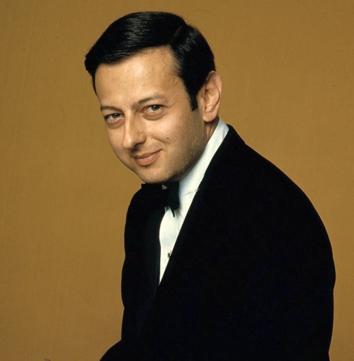 Composer André Previn was also a Wise Choice for "Firestone Presents Your Christmas Favorites Volume Five"