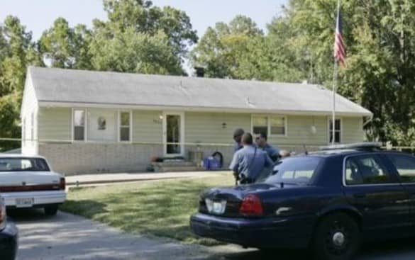 Police search home of Lisa Irwin who vanished October 4, 2011, in Kansas City, Missouri. Photo courtesy of the Daily Mail.