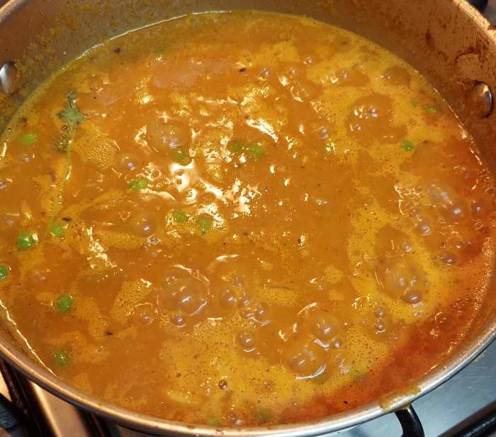 Cashew and Green Peas Curry Recipe Delishably