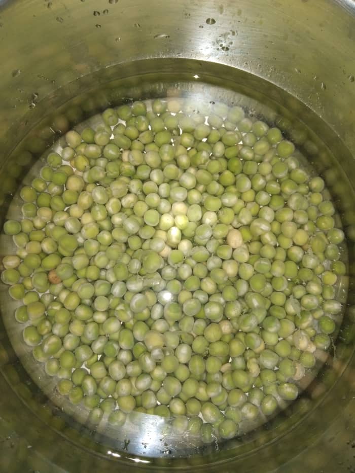 Indian Style Dried Green Peas Ghugni Curry Recipe Delishably   Dried Green Peas Curry Recipe 