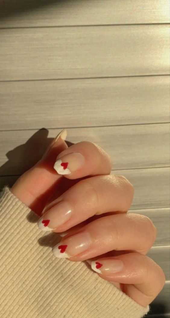 diy-valentines-nail-art