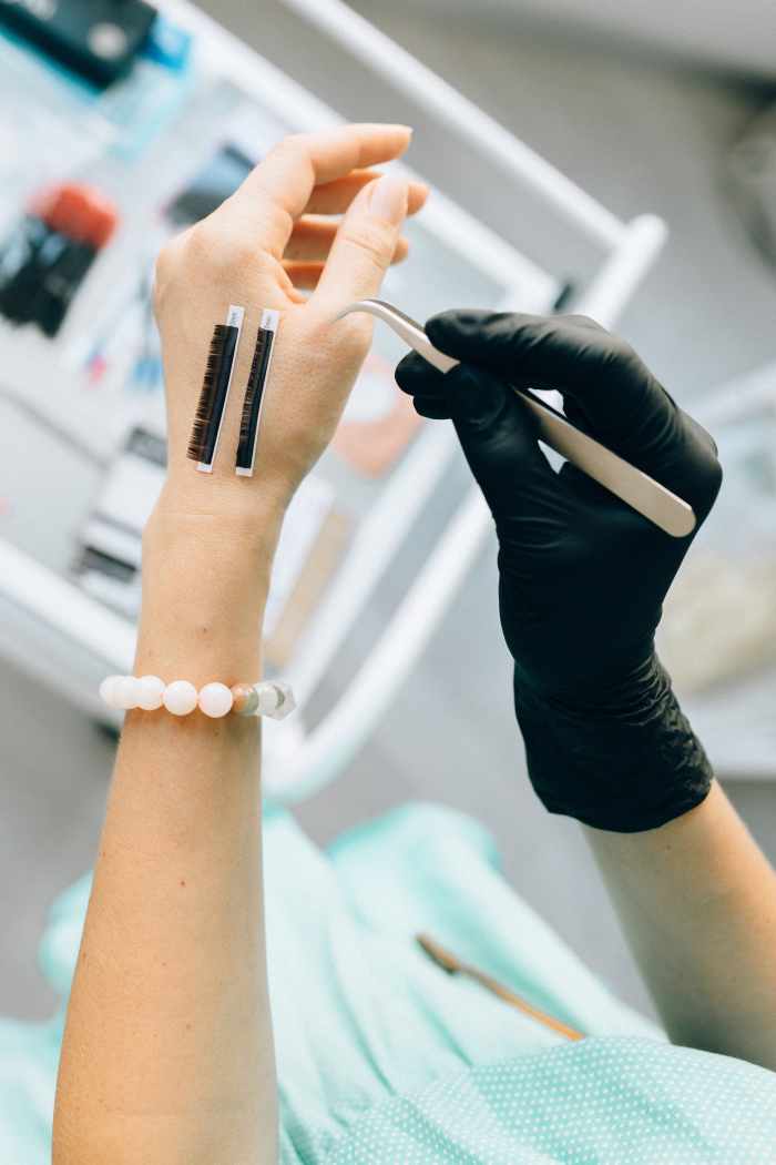 Appreciate your lash tech the right way with a nice tip!