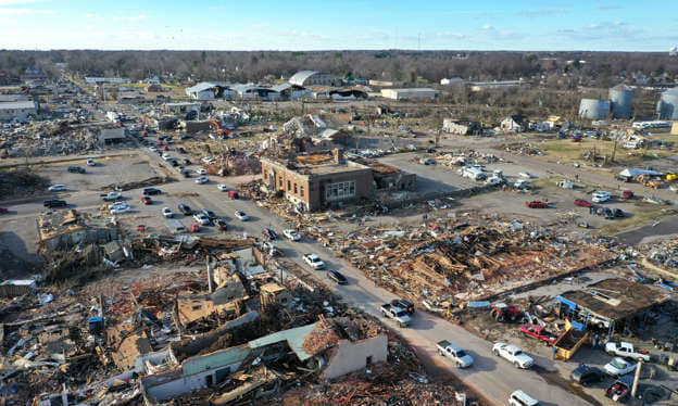 This is one of the many photos of what has happened in USA. It seems to me that these tornados events happen more often, and they are more violent, in this case more than 70 people have lost their lives, and a lot of building have been destroyed.