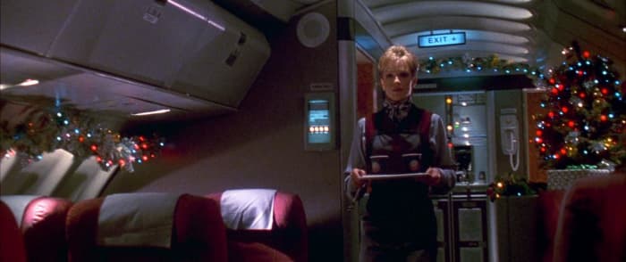 In hindsight, flight attendant Teri Halloran (Lauren Holly) wishes she had spiked the prisoners drinks