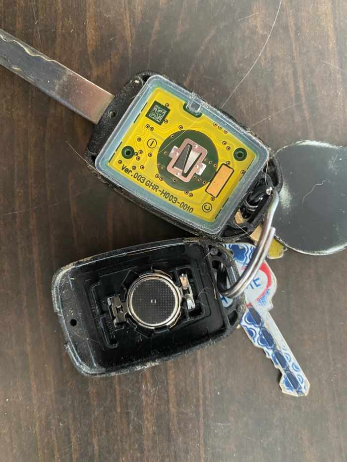 How to Replace the Battery in Your Car's Remote Control Key AxleAddict