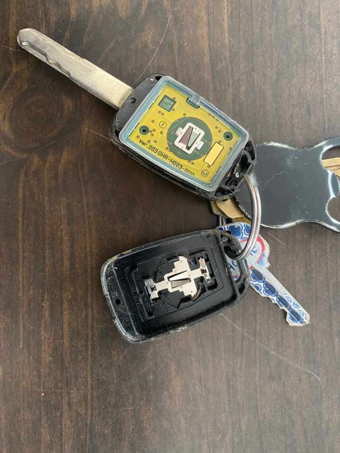 How to Replace the Battery in Your Car's Remote Control Key AxleAddict