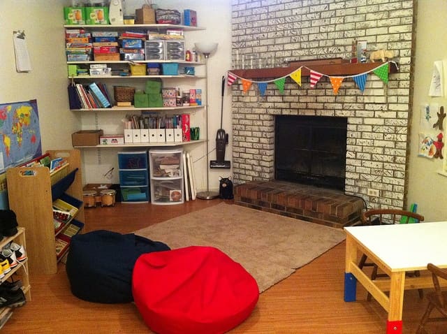 just one of many homeschool "classroom" designs. Originally posted at pinterest.com.