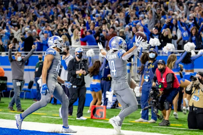 Amon Ra St Brown has 10 receptions, 86 receiving yards, and the game winning TD to end Detroits losing streak.