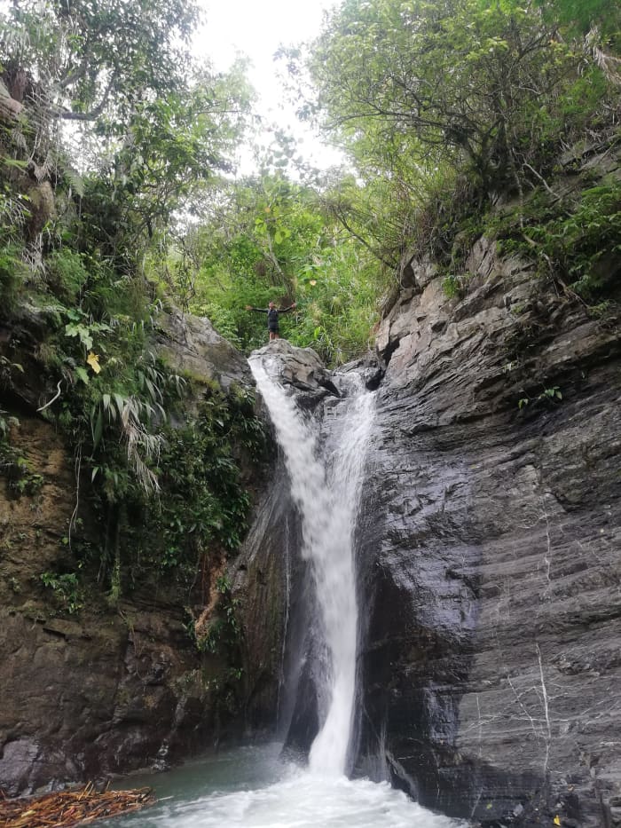 As long as you can make it through the very steep but short descent from the highway and the initial creek crossing to reach the main route, the rest of the trip is very easy.