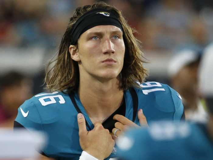 30 Tallest Quarterbacks to Ever Play in the NFL HowTheyPlay