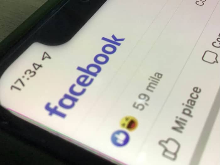 Facebook, together with Instagram, is one of the most used social networks and it is owned by Meta Platforms, Inc.