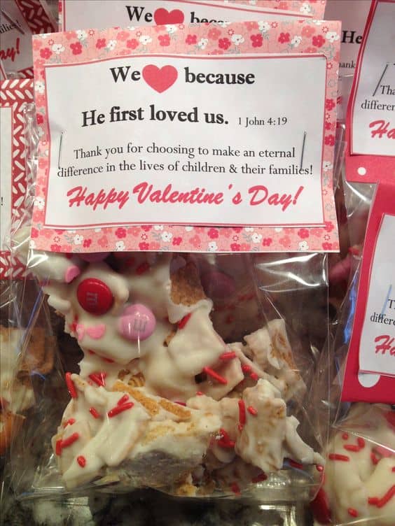 60+ Super Cute Valentines Party Favors for Kids That Are so Adorable