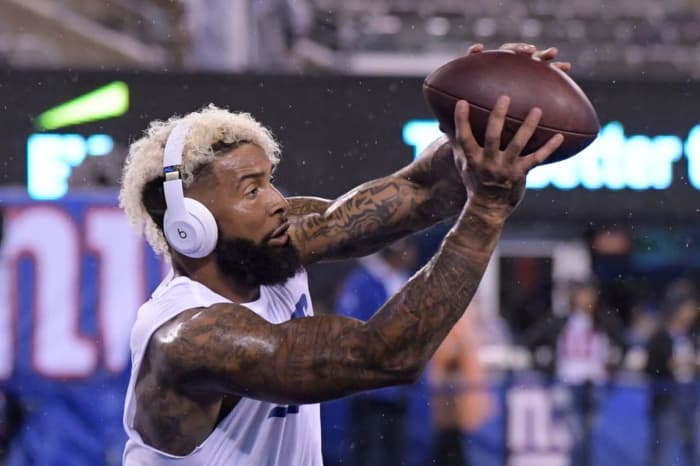It’s interesting to note that Odell Beckham Jr who is only 5’11” has longer arms than 6’2” Aaron Rodgers.