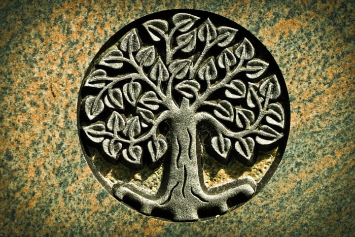 The Tree of Life's symbol as displayed on a tombstone