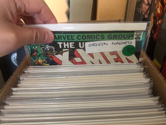 Tight comic boxes can force you to use more pressure in order to pull a comic out. It can even do the same if you're putting a comic back into a jam-packed box. Finger bends are common on comics.