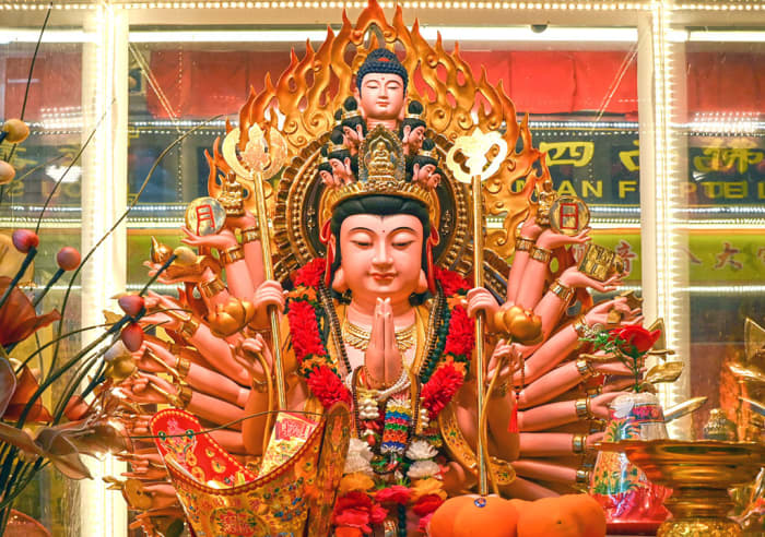 The visuals of The Buddha’s Palm movies are inspired by colorful Buddhist art. Particularly that of “thousand-arms” Guanyin.