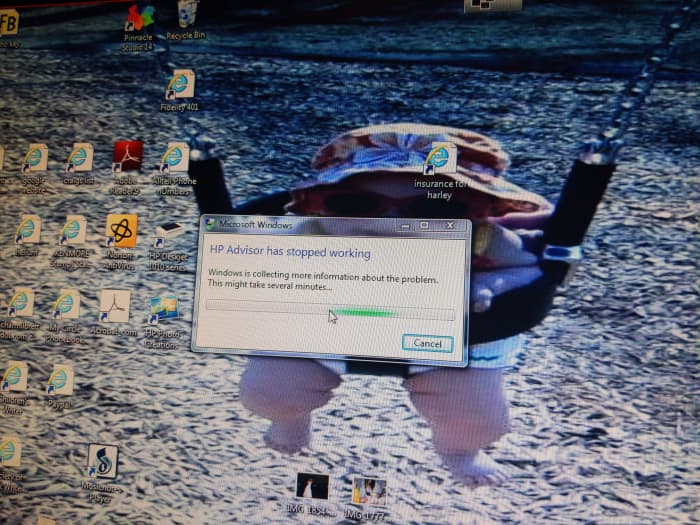 The old hp advisor isn't functional. So, I will let it swim for a minute. If it doesn't clear, I will red x the notification.