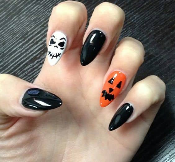 50 Diy Halloween Nail Designs That Are Positively Frightful Hubpages 6699