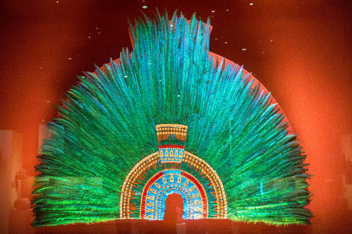 Feather headdress Moctezuma II; Museo Nacional de Antropología e Historia, México (modern reproduction)